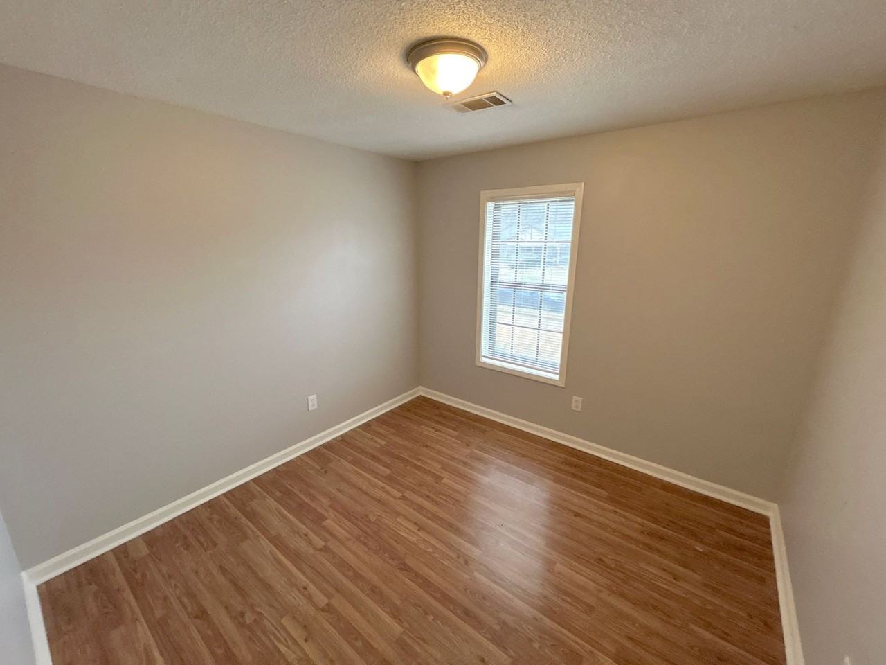 3319 Kristy Dr - Photo 3 of 10