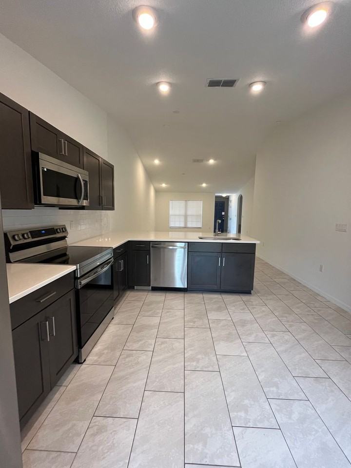 11 Union Ct #A - Photo 4 of 12