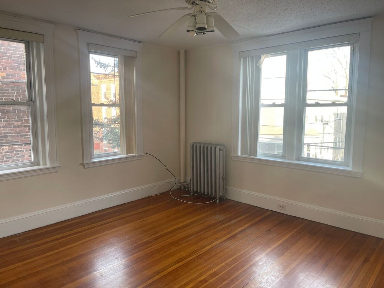6 Barrows St