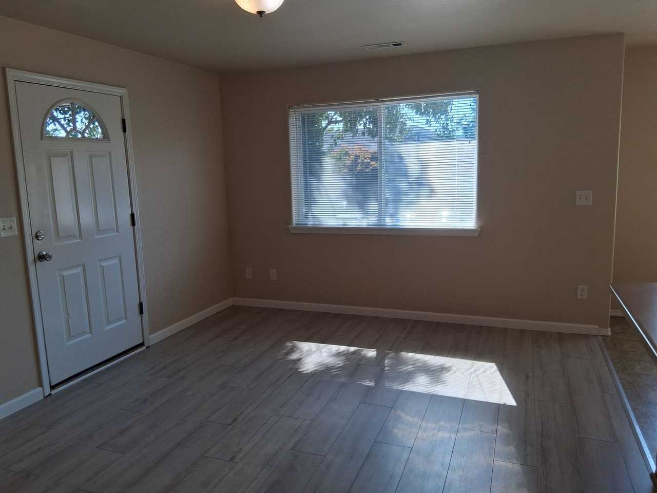 3161 Juniper Rdg #12 - Photo 6 of 22