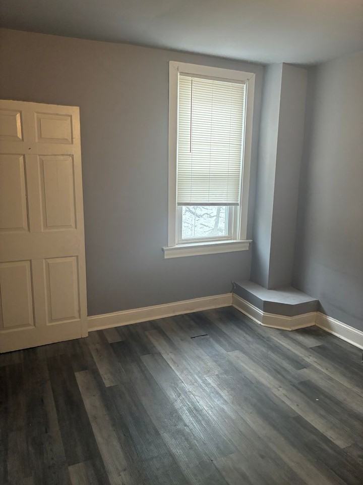 1 Balsam St - Photo 5 of 12