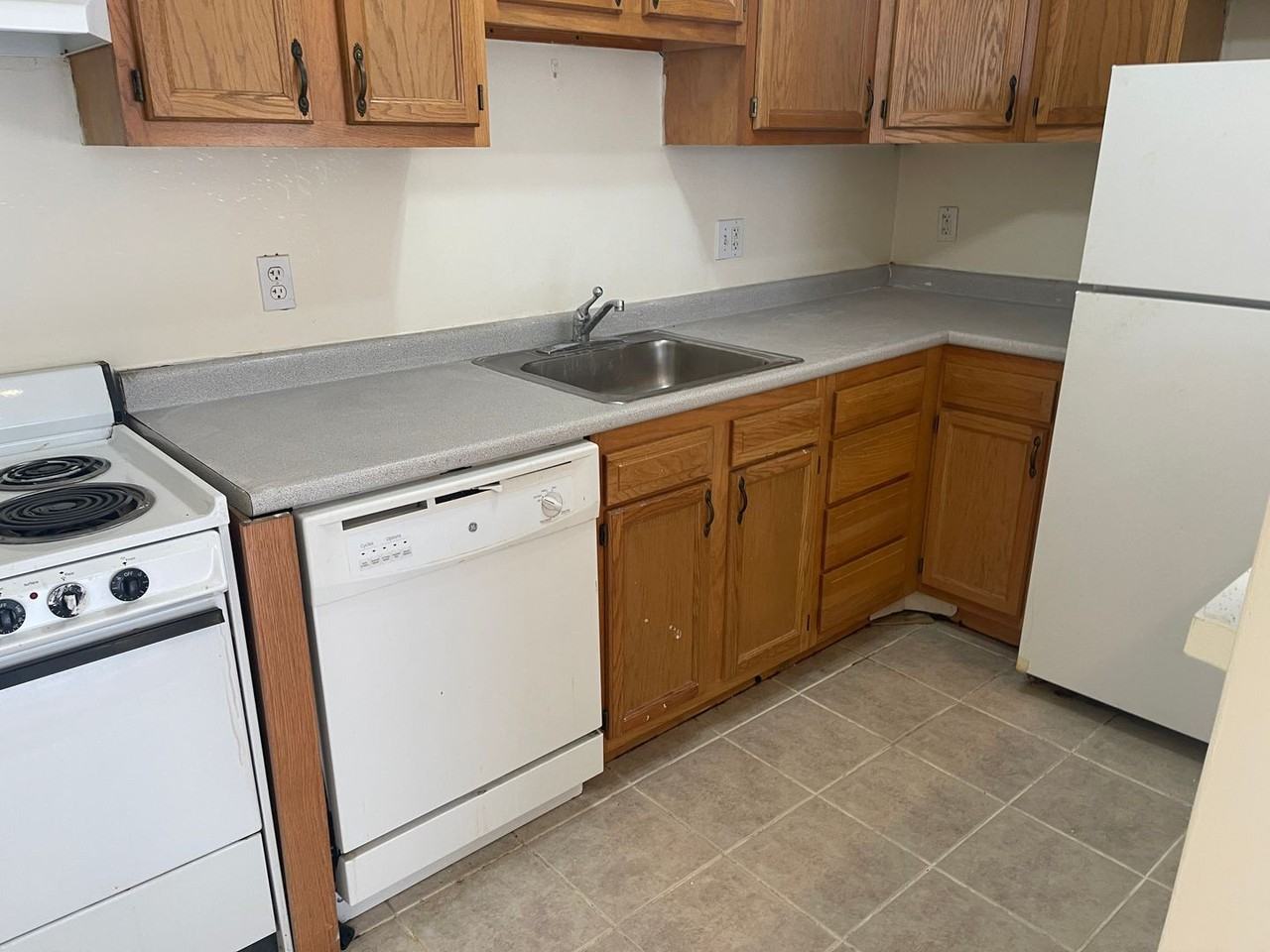 40 Gardner St - Photo 2 of 5