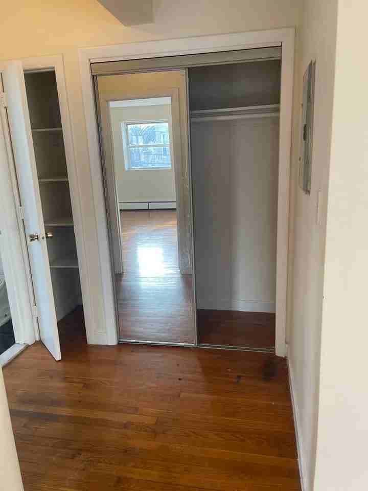 40 Gardner St - Photo 3 of 5