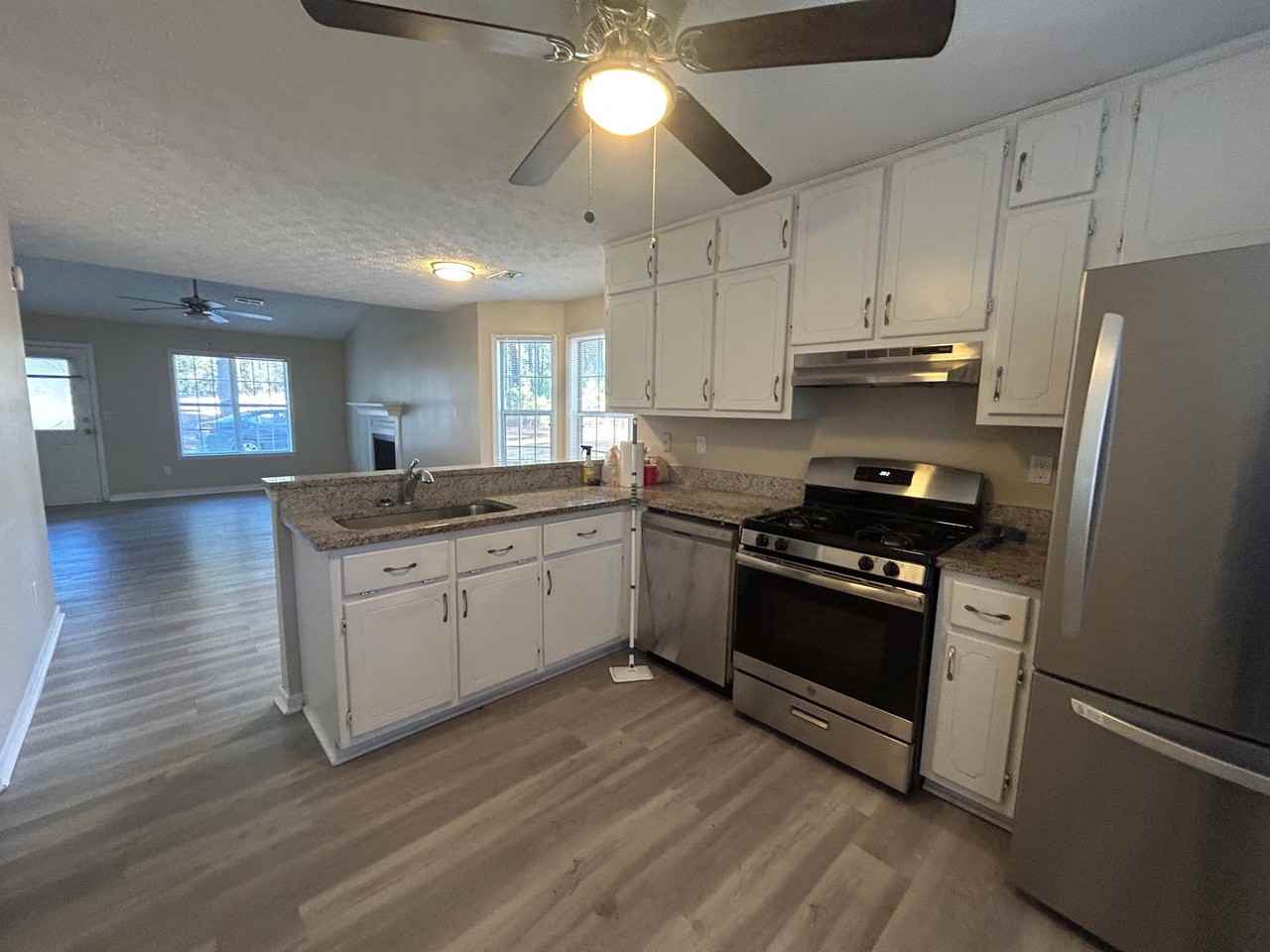 681 Senoia Rd Apt A - Photo 6 of 10