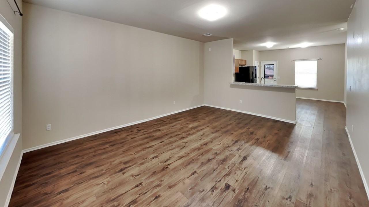 13228 Bridgewater Dr - Photo 5 of 26