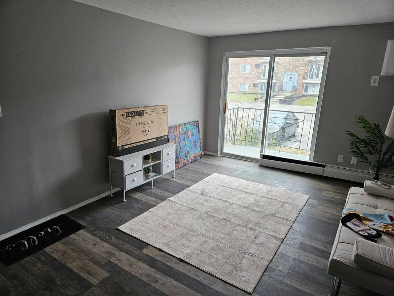 EEA - Euclid Emerald - Photo 3 of 4