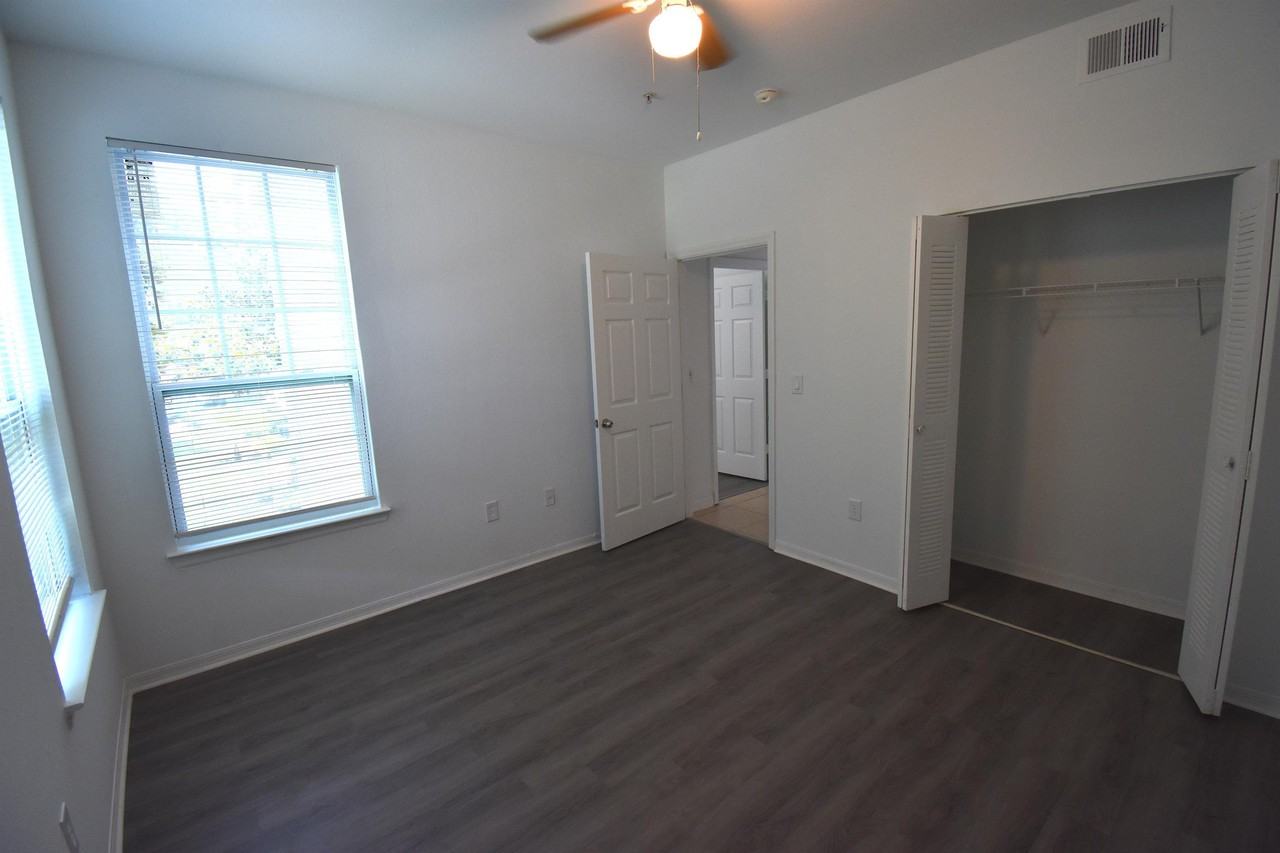 2000 Erving Cir #1 - Photo 3 of 11