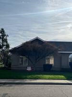 featured image of 2327 W Sunnyside Ave