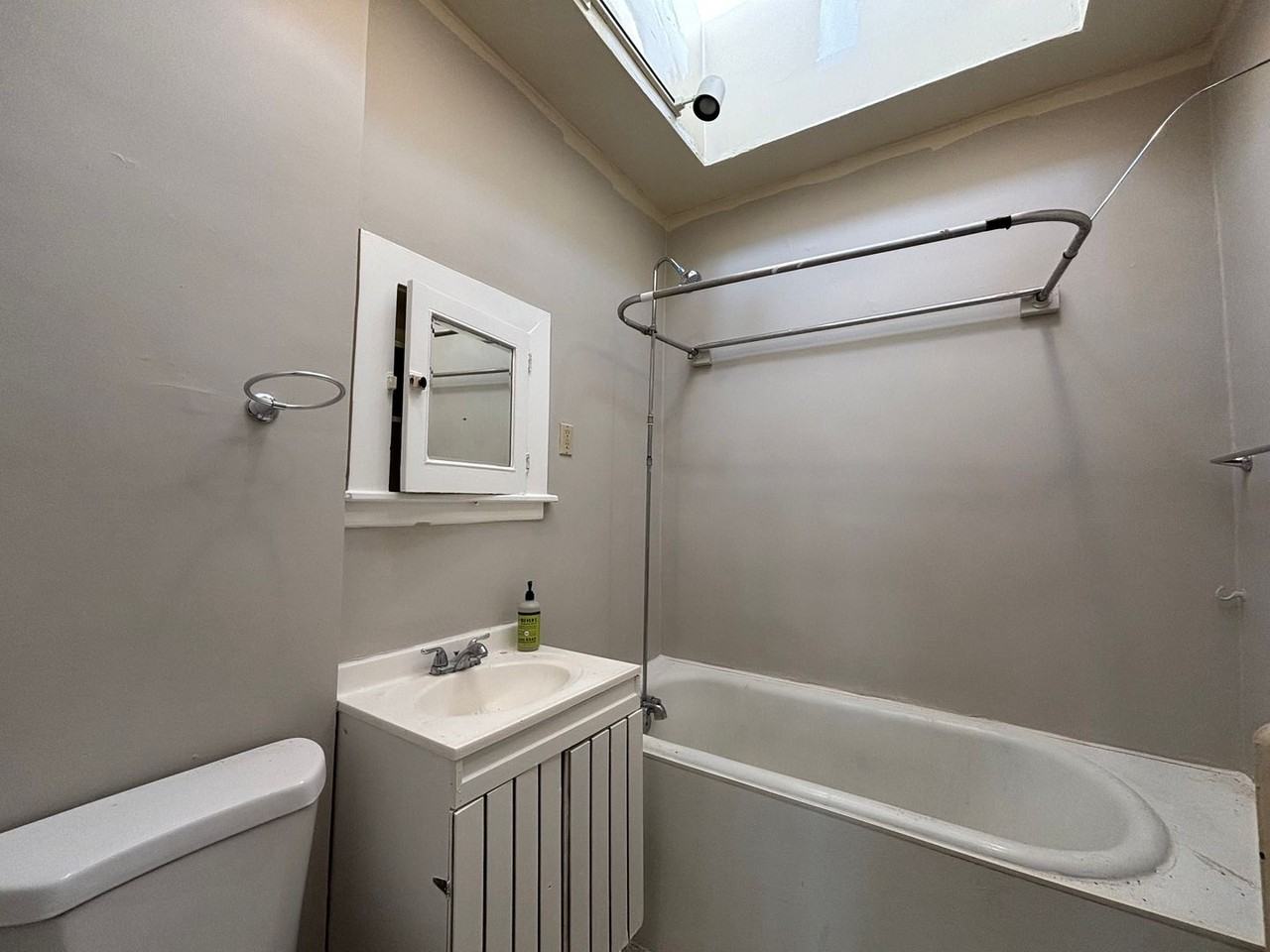 658 - 664 Monroe - Photo 6 of 17