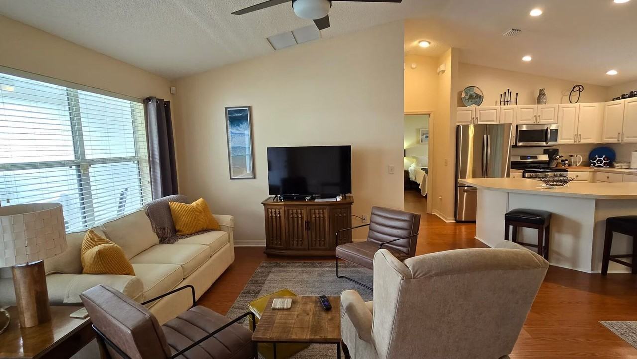 971 Kingmont Ter - Photo 3 of 21