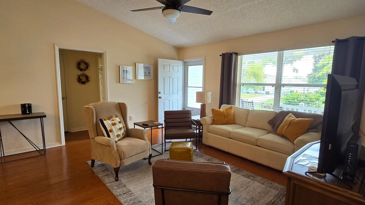 971 Kingmont Ter - Photo 5 of 21