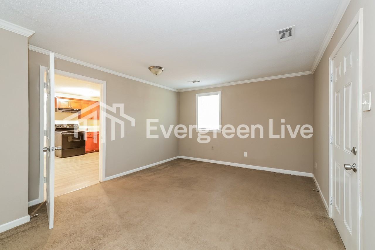 3621 Vanuys Rd - Photo 3 of 15