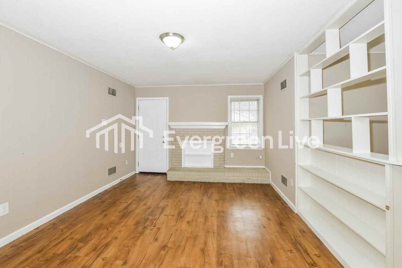 3332 Clearbrook St - Photo 5 of 16