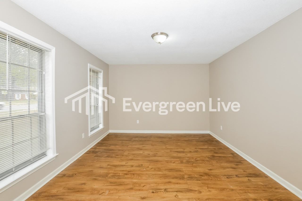 3332 Clearbrook St - Photo 6 of 16