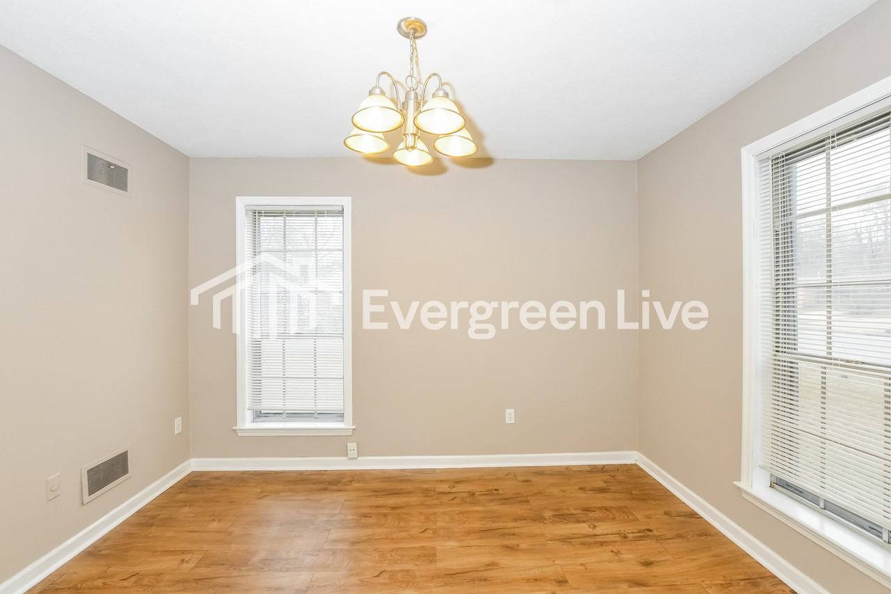 3332 Clearbrook St - Photo 7 of 16