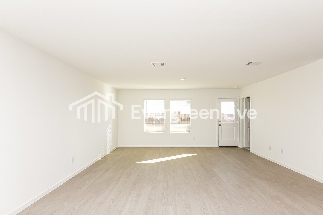 12426 Lost Rock Dr - Photo 4 of 15