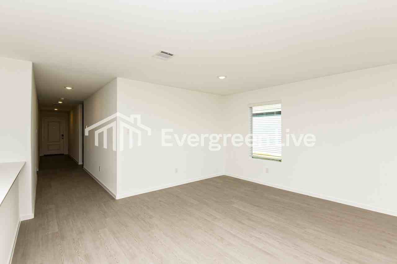 12426 Lost Rock Dr - Photo 5 of 15