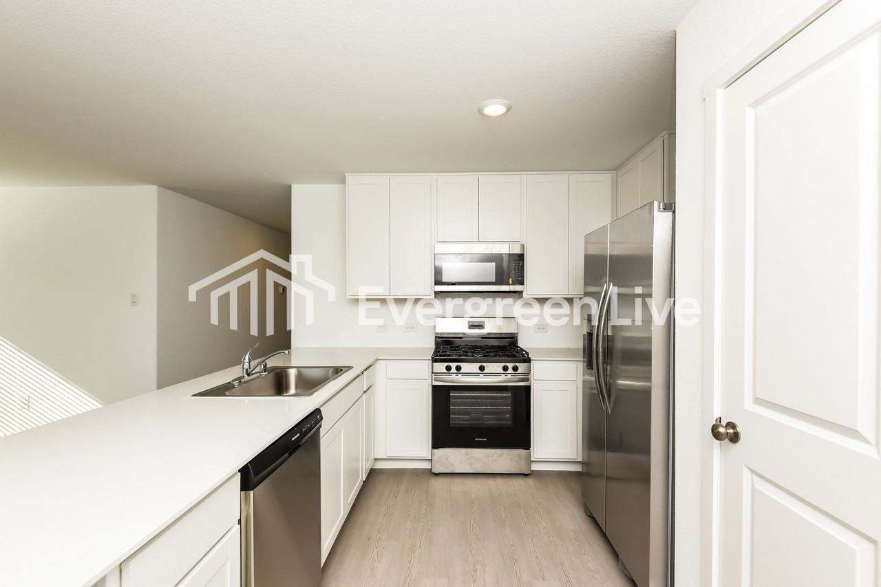 12435 Lost Rock Dr - Photo 3 of 16