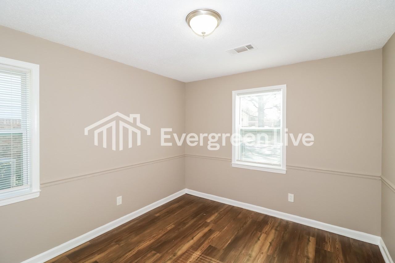 4654 Chuck Ave - Photo 4 of 15