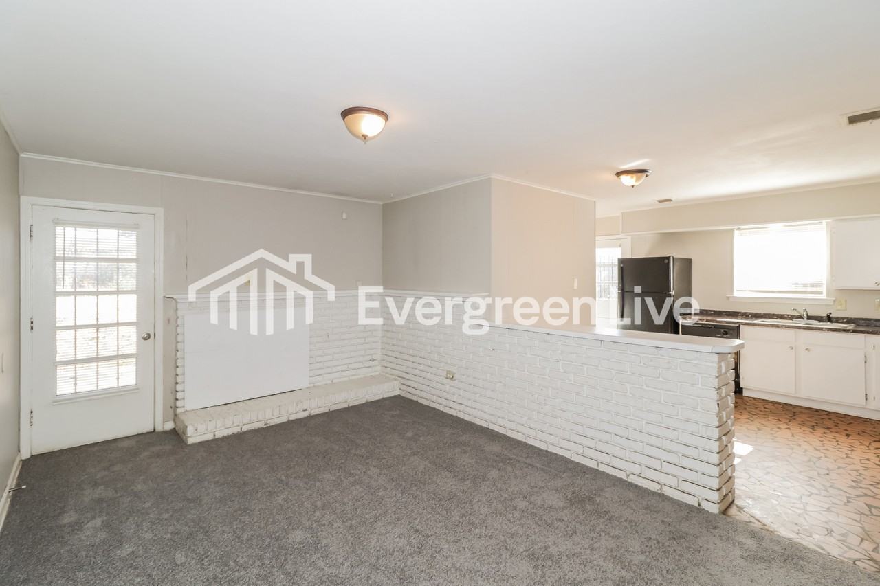 3404 Renault St - Photo 4 of 16