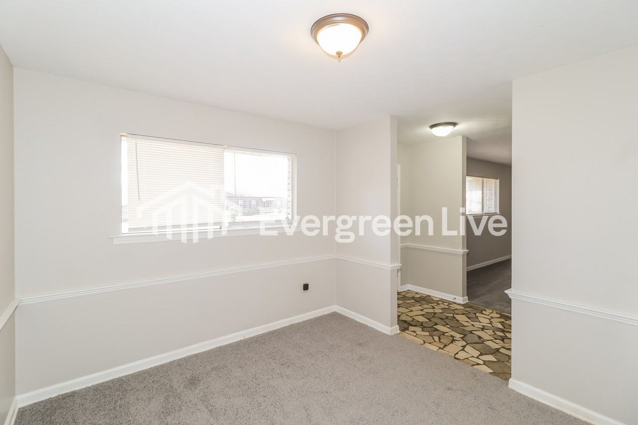 3404 Renault St - Photo 5 of 16