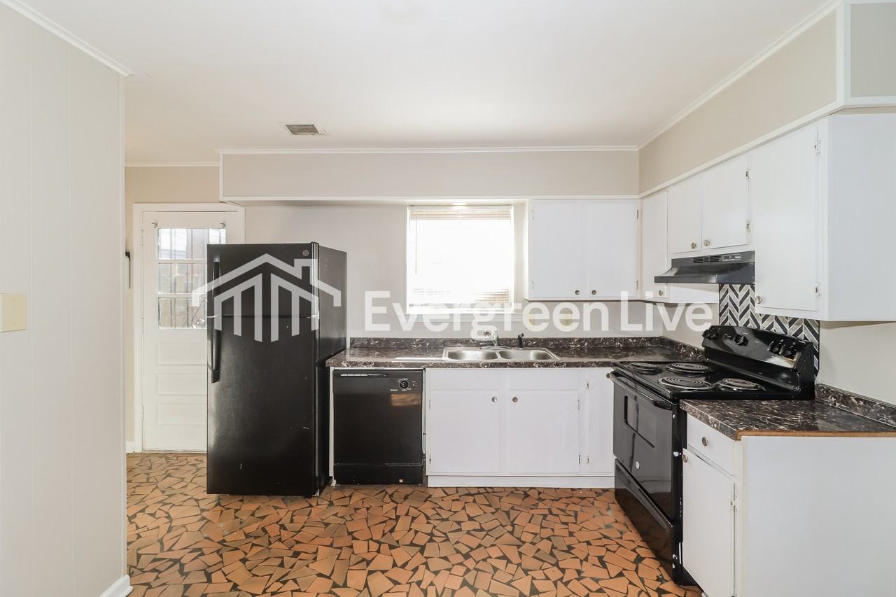 3404 Renault St - Photo 6 of 16