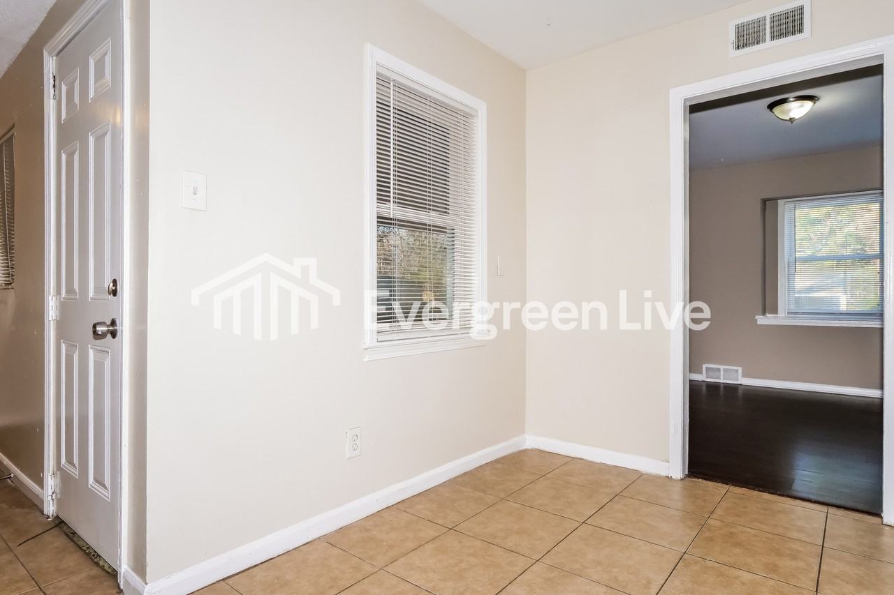 1633 Puryear Rd - Photo 6 of 15