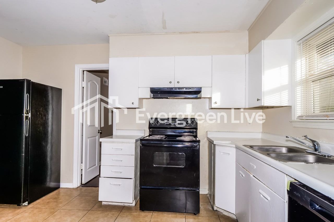 1633 Puryear Rd - Photo 7 of 15