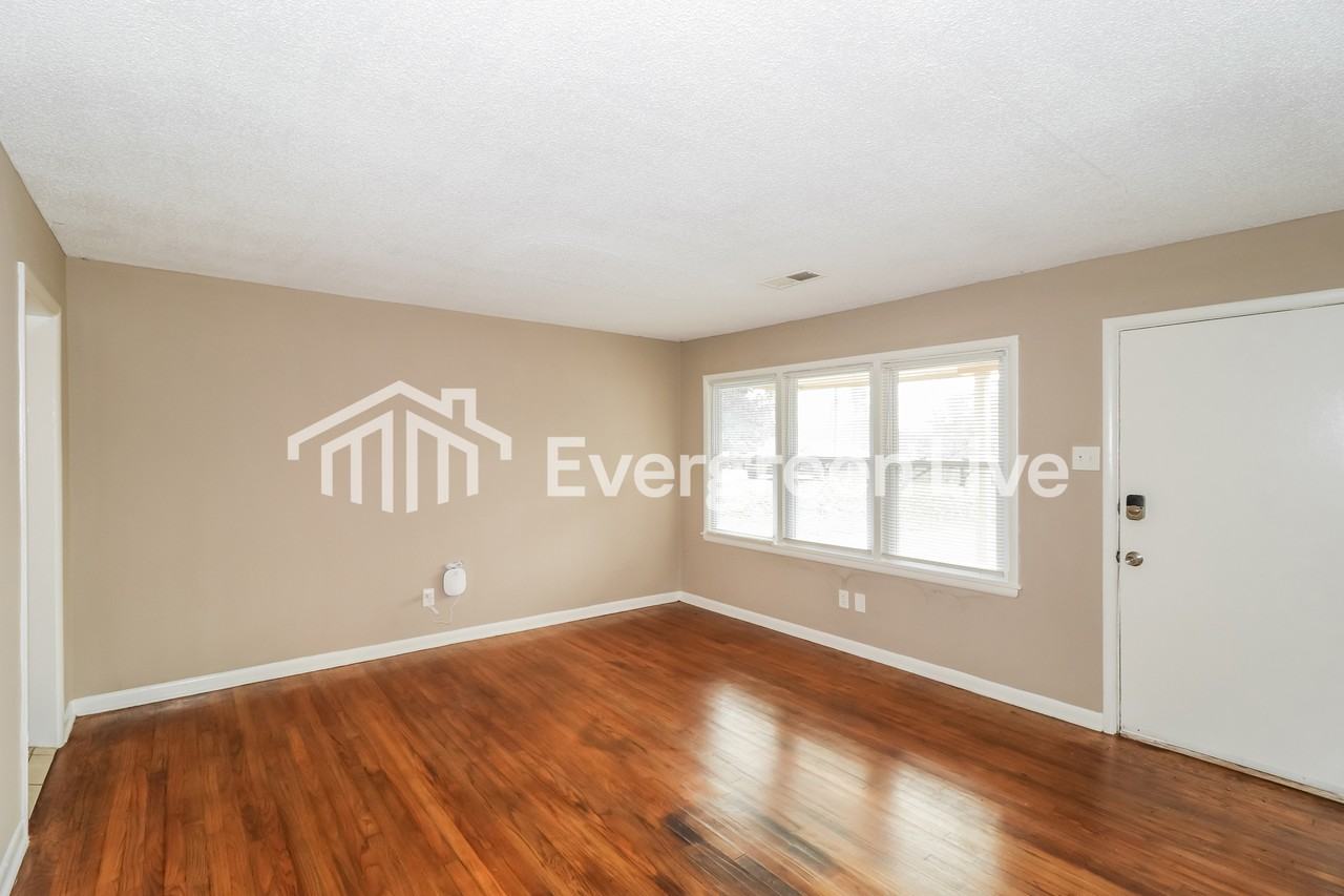 3398 Scenic Hwy - Photo 3 of 15