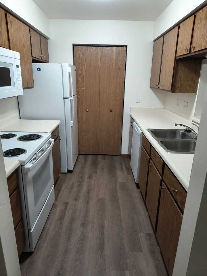 Glacier Valley Estates - Photo 2 of 14