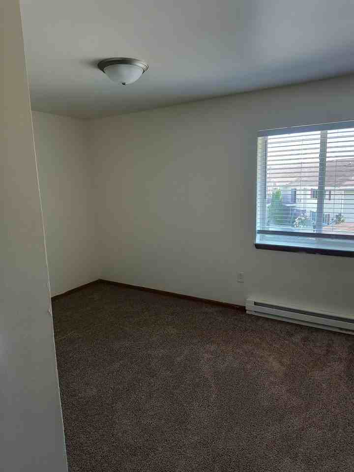 Glacier Valley Estates - Photo 6 of 14