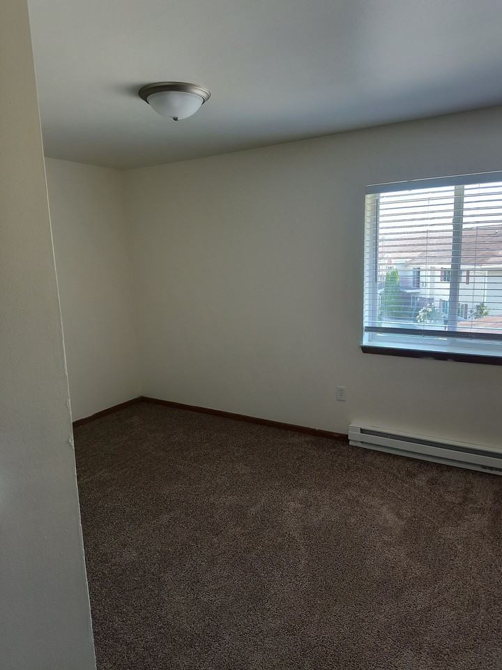 Glacier Valley Estates - Photo 7 of 14