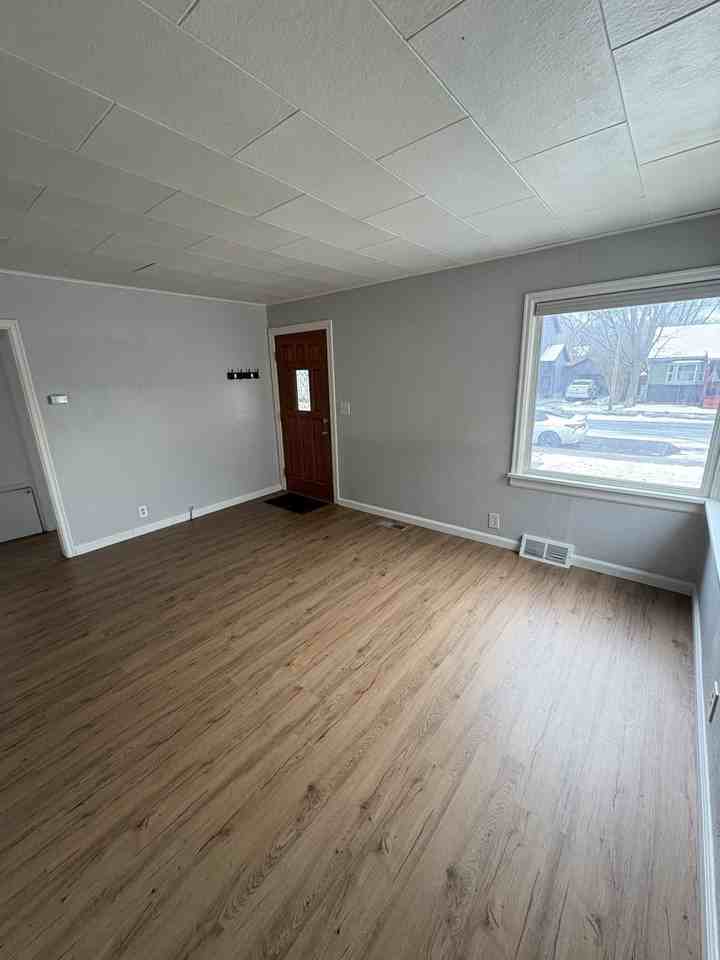 316 Fairview Ave - Photo 2 of 21