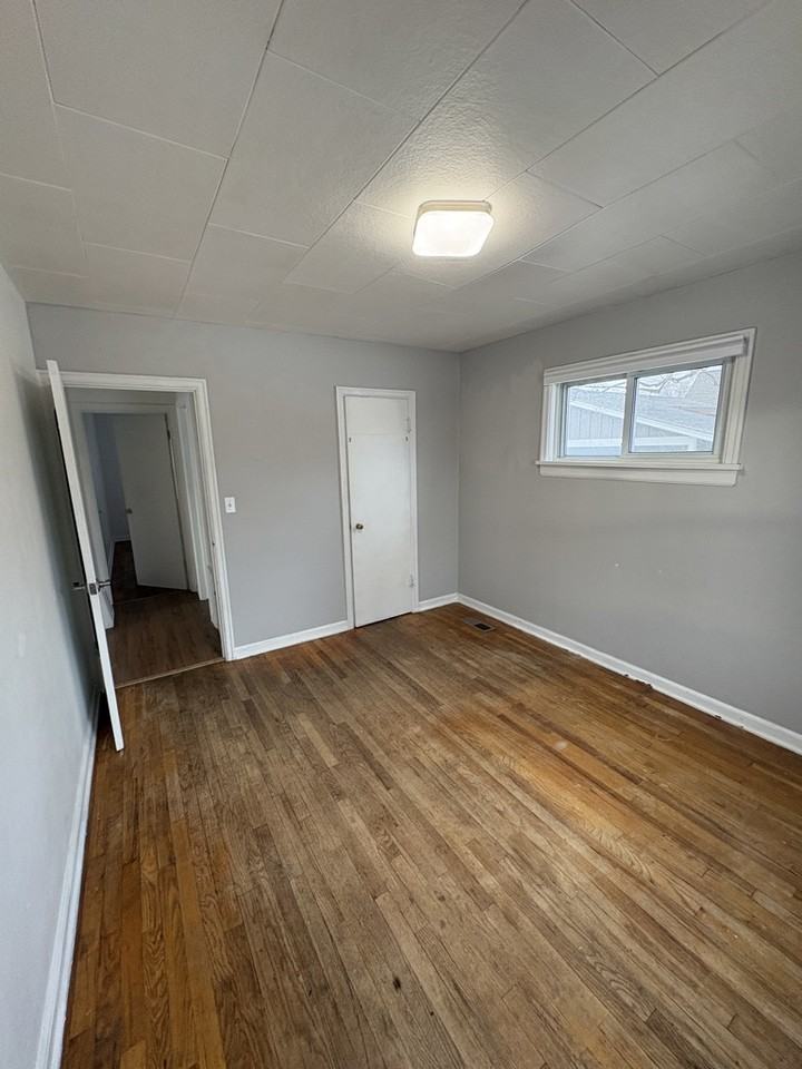 316 Fairview Ave - Photo 7 of 21