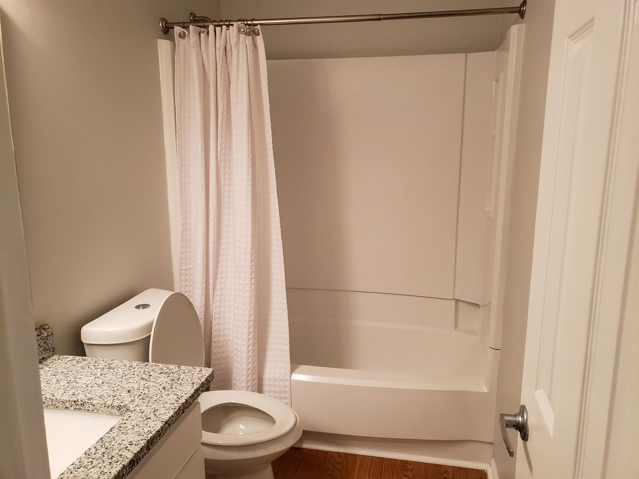 3908 Briarhill Dr - Photo 4 of 10