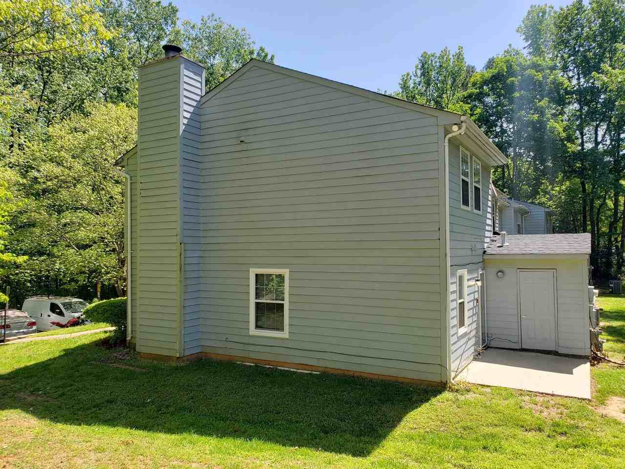 3908 Briarhill Dr - Photo 5 of 10