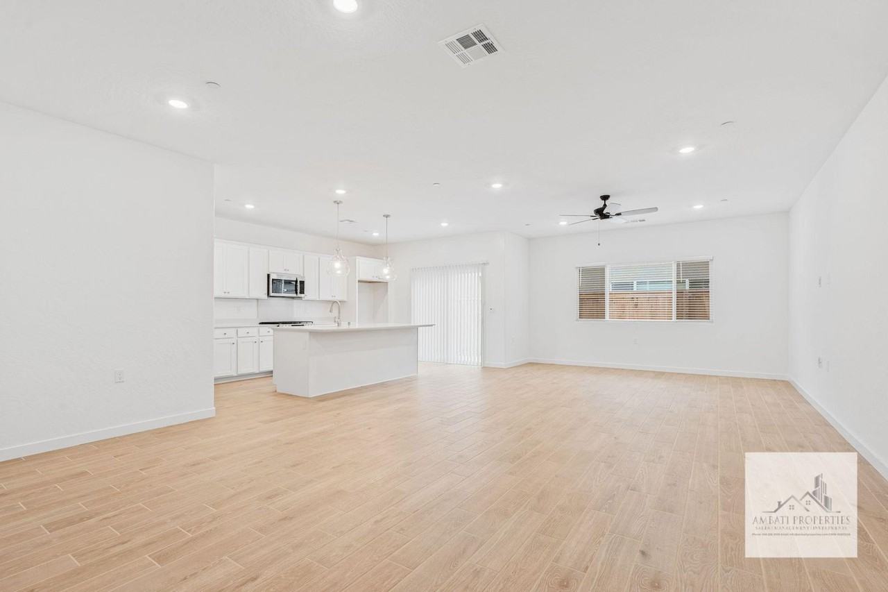 1017 Springtime Ave - Photo 2 of 13