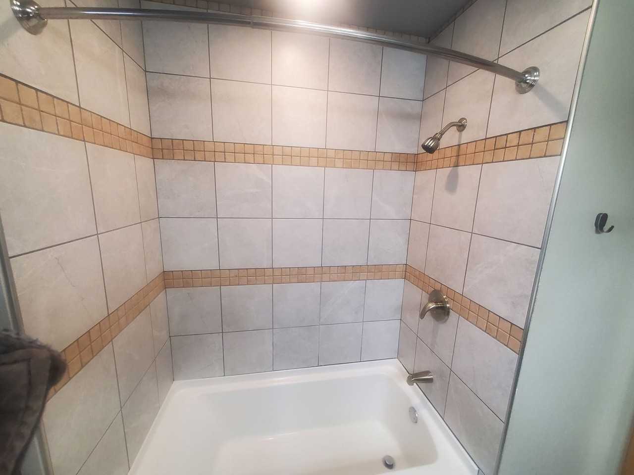 4650 Elizabeth St - Photo 6 of 11