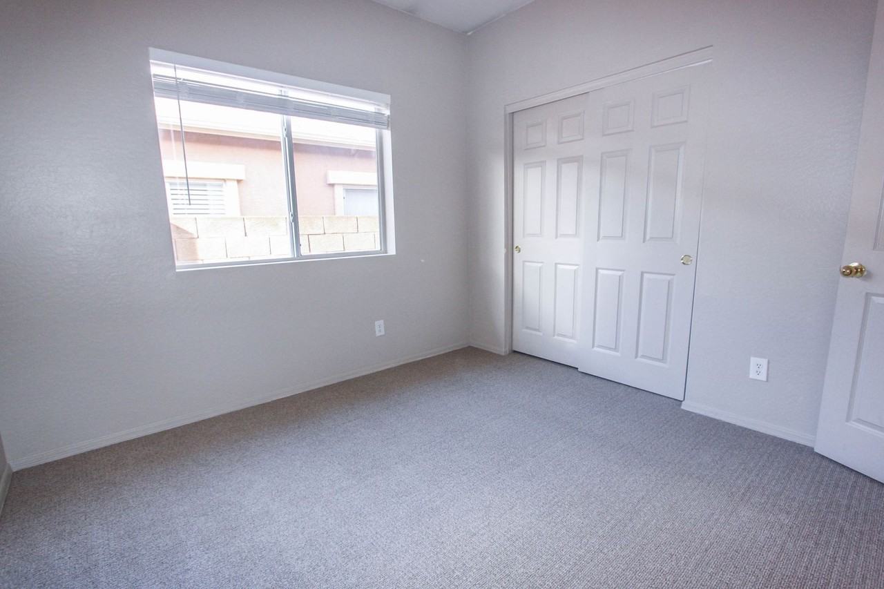 12933 E Santiago St - Photo 6 of 10