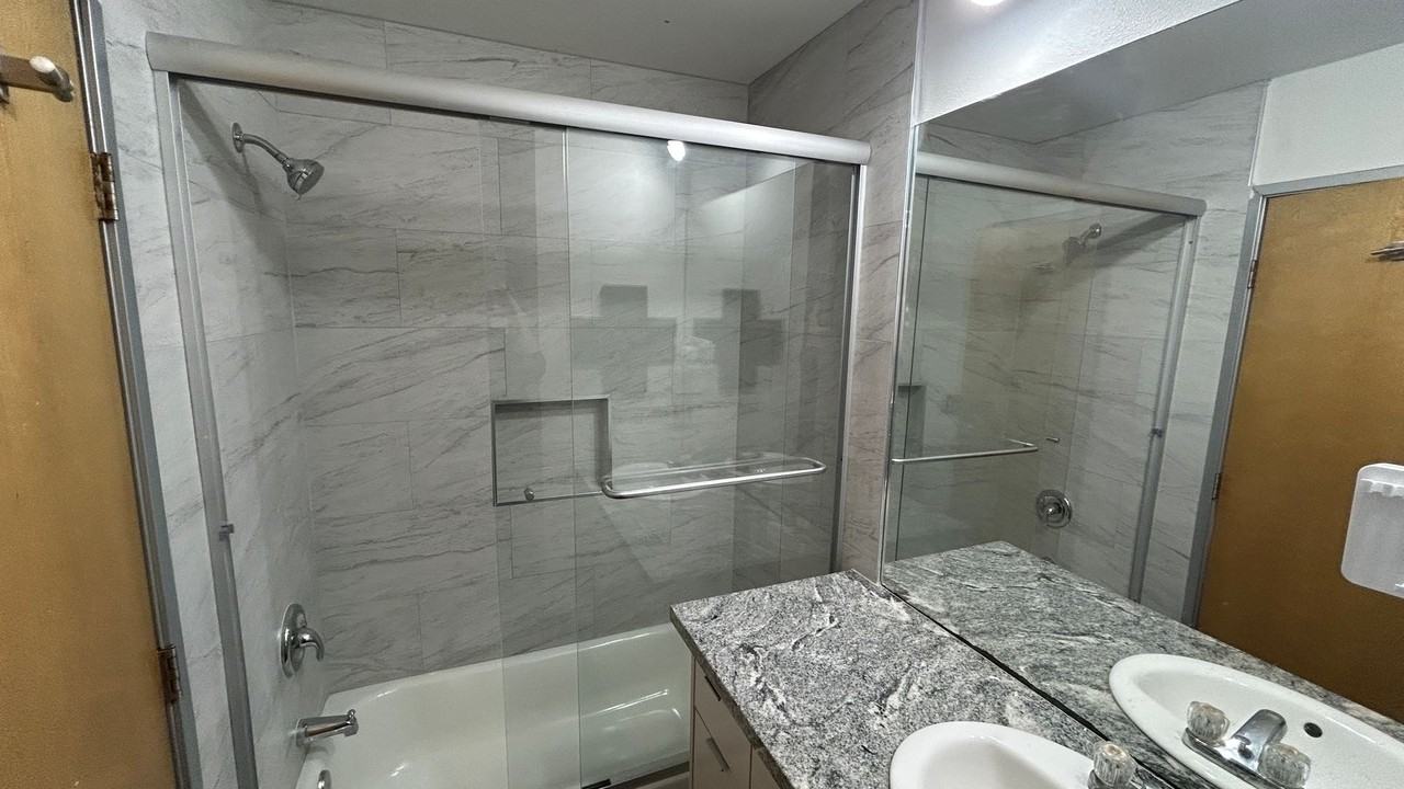 820 11th Ave - Photo 6 of 14