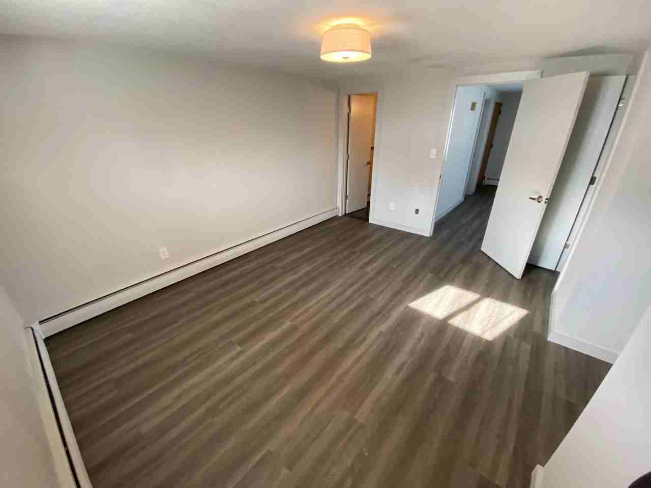 501 Lake Terrace - Photo 6 of 16