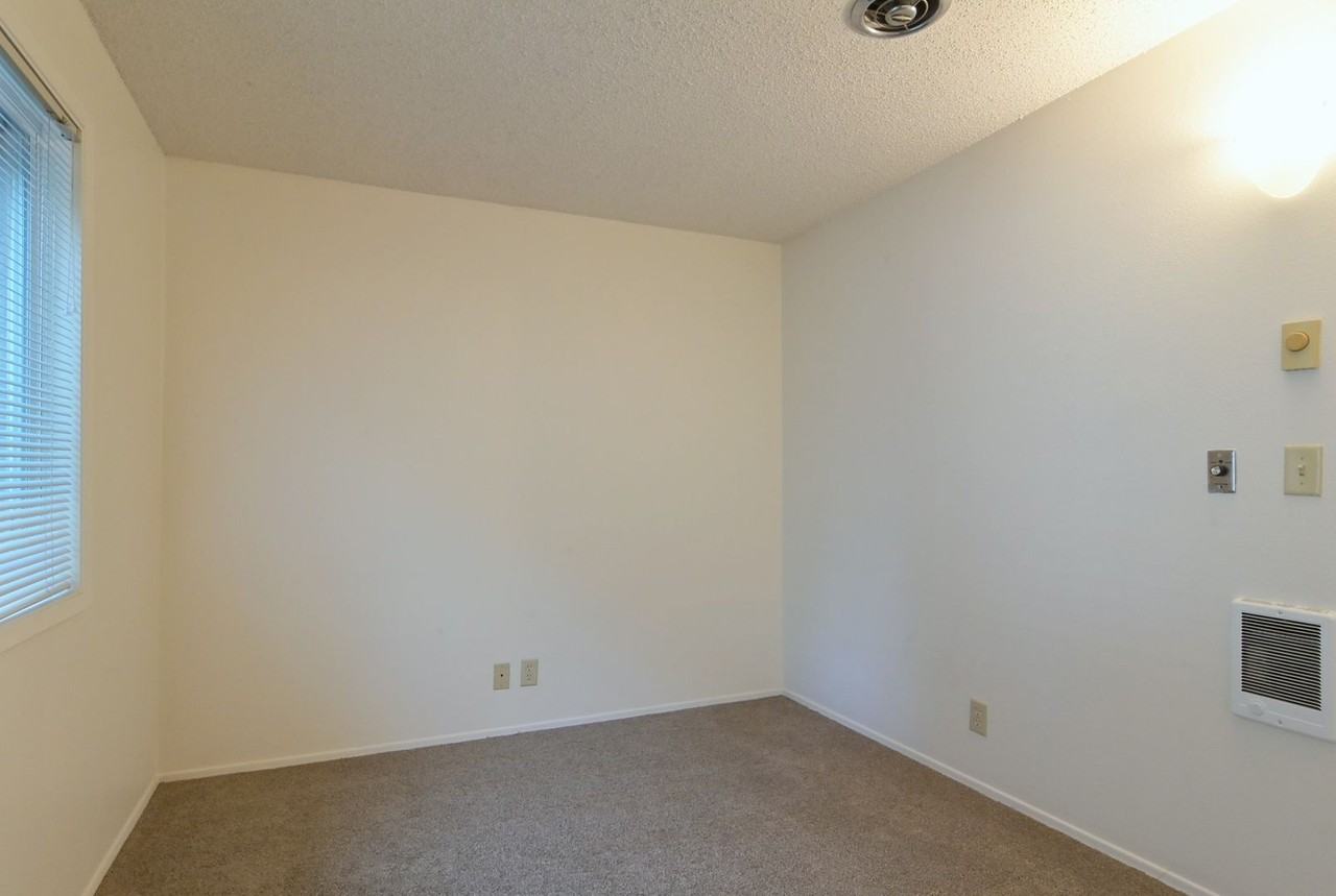 1437 High Street - Photo 7 of 50