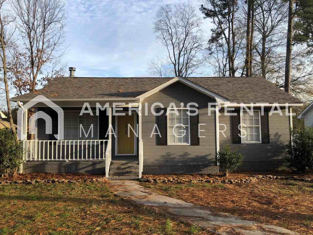 1025 25th Ave N - Photo 2 of 22