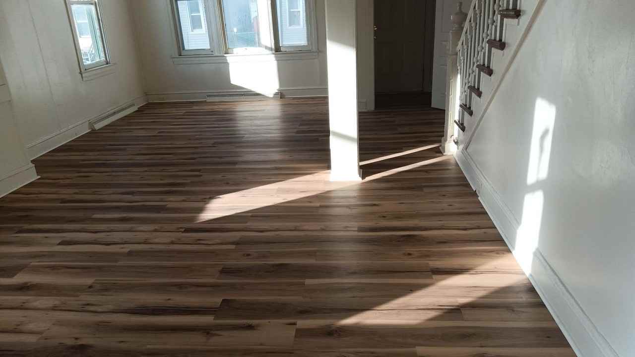 648 E Princess St - Photo 2 of 9