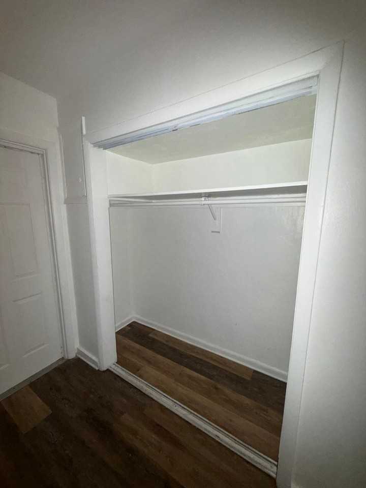 841 Sw 10th St #3 - Photo 3 of 8