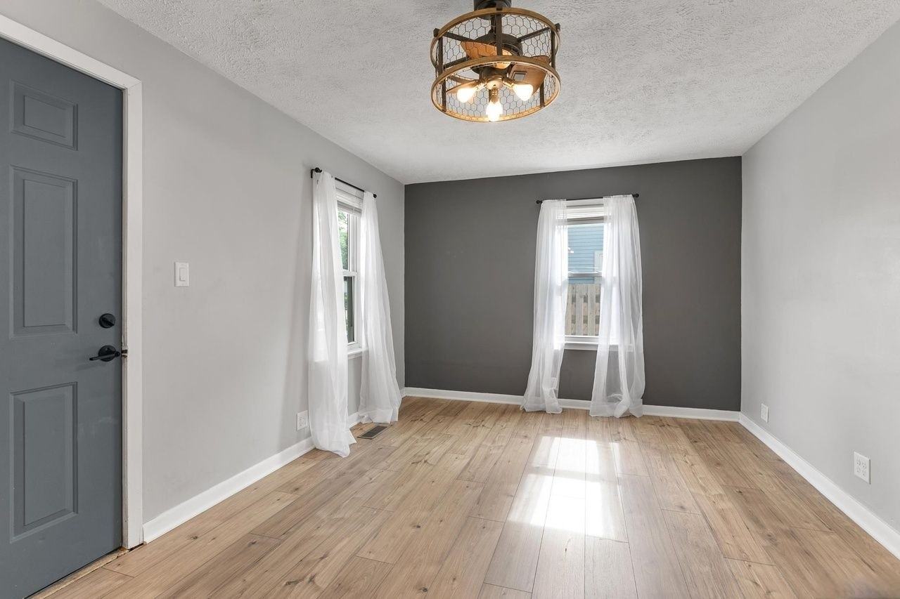 5735 Cleveland Ave - Photo 3 of 15