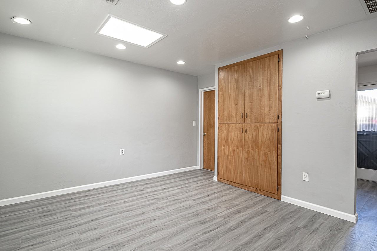 1903 College Ave - Photo 4 of 10