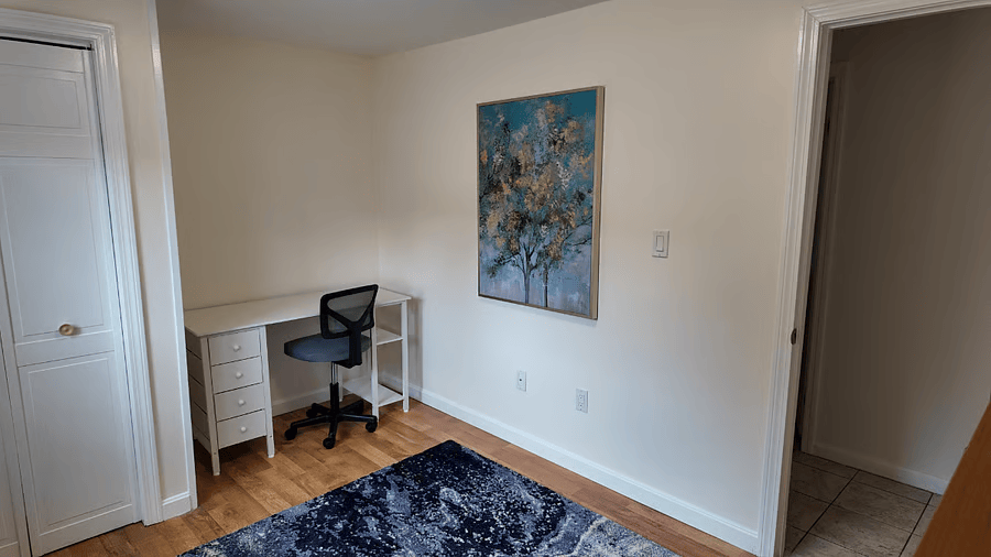 37 Locust St #B - Photo 7 of 26