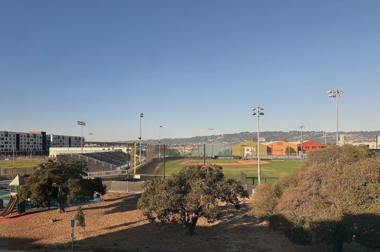 1669 18th St - Photo 4 of 9