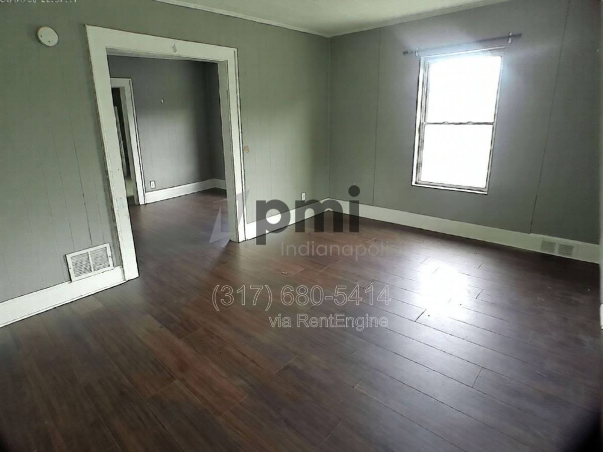 213 1 2 S Madison Ave - Photo 5 of 8